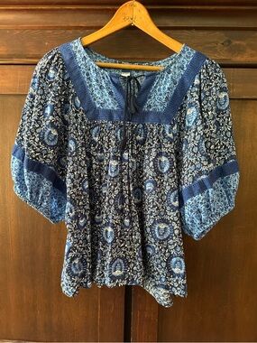 Women’s Bubble sleeve blouse - top -Shirt